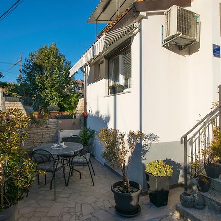 Apartment Edera, Near The Town In A Quiet Location 罗维尼 外观 照片