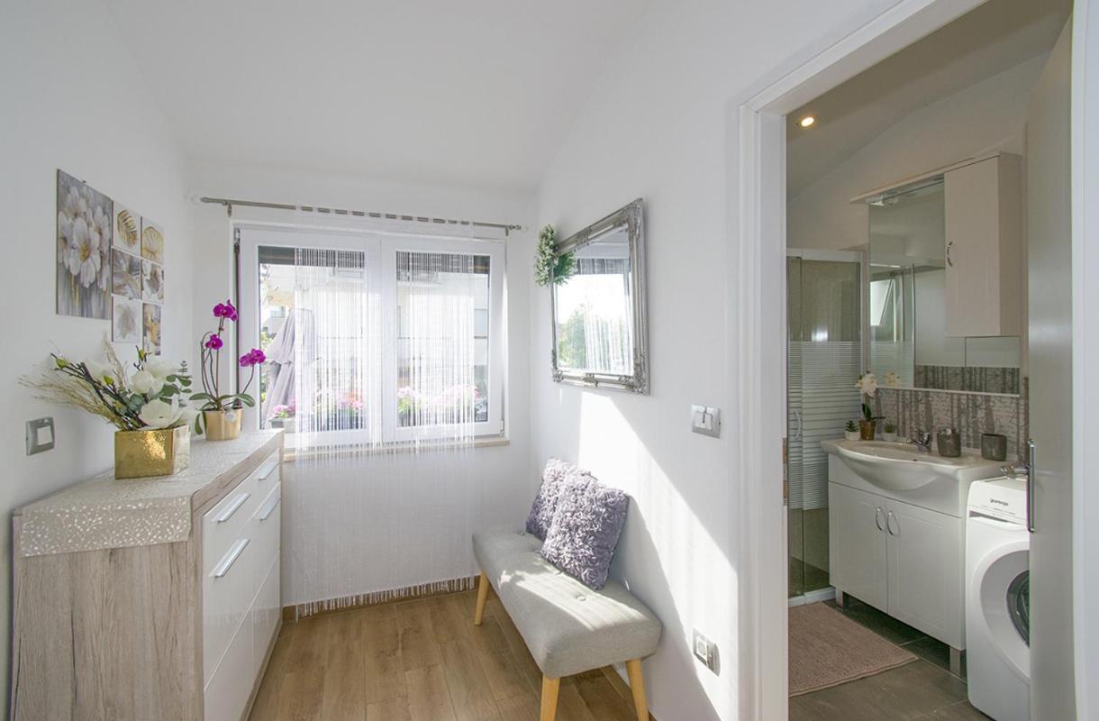 Apartment Edera, Near The Town In A Quiet Location 罗维尼 外观 照片