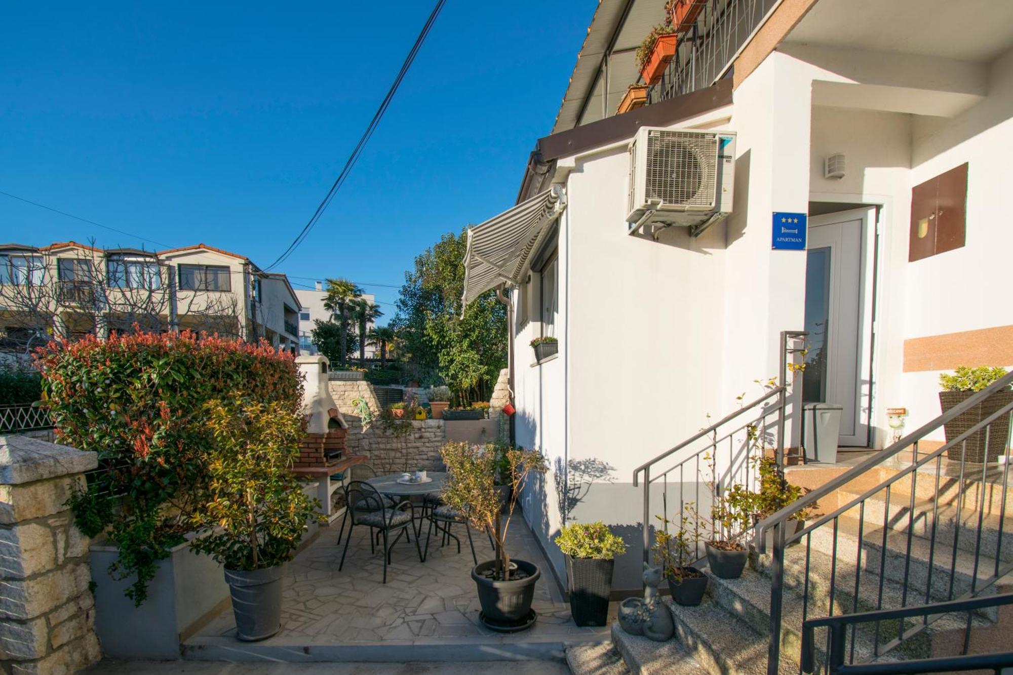 Apartment Edera, Near The Town In A Quiet Location 罗维尼 外观 照片